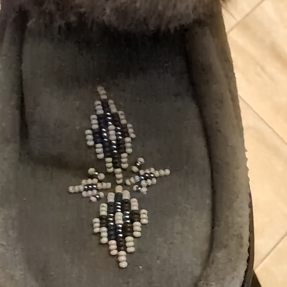Manitobah half Mukluks In Grey - Picture 4 of 4